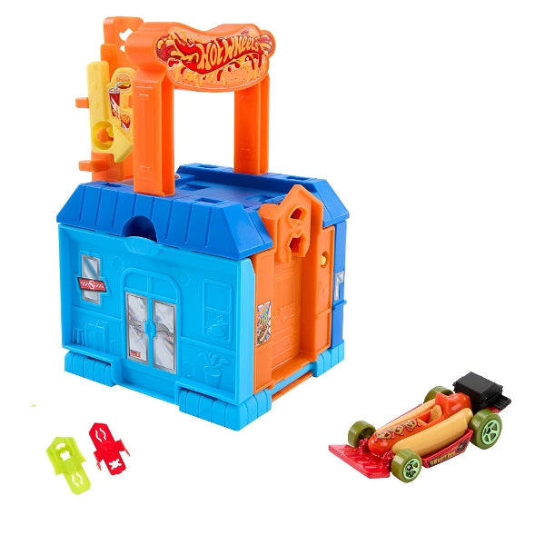 Hot Wheels City Fold N Go Playset With 1:64 Scale Car alternate