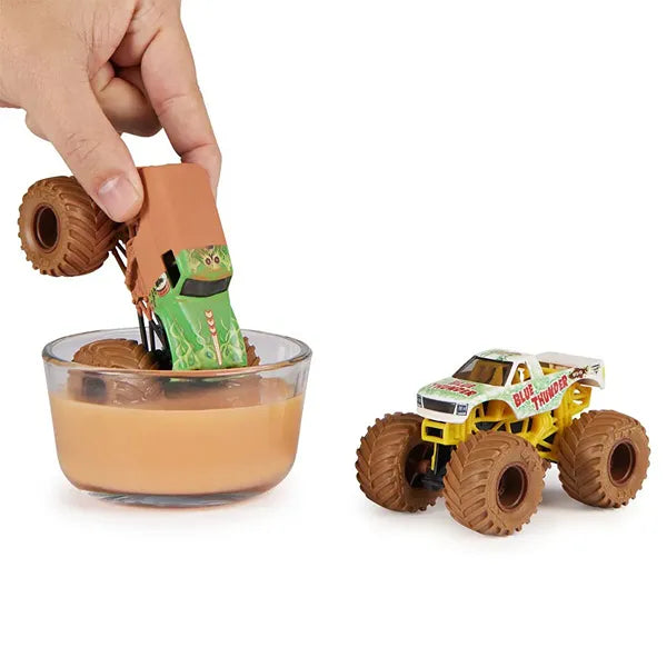 Monster Jam Mystery Mudders – 1:64 2-Pack Trucks with Surprises (VLLT33) alternate